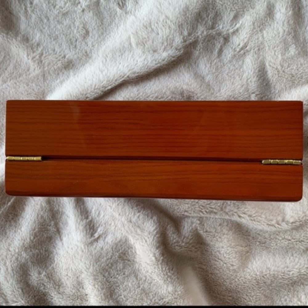 ❌❌SOLD❌❌ Gray & Sons watch box with cleaning cloth - Picture 13 of 15